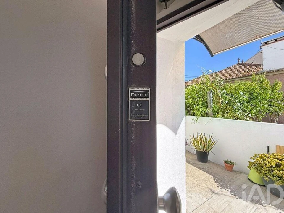 Apartamento T3 para Venda em Moita Foto 24