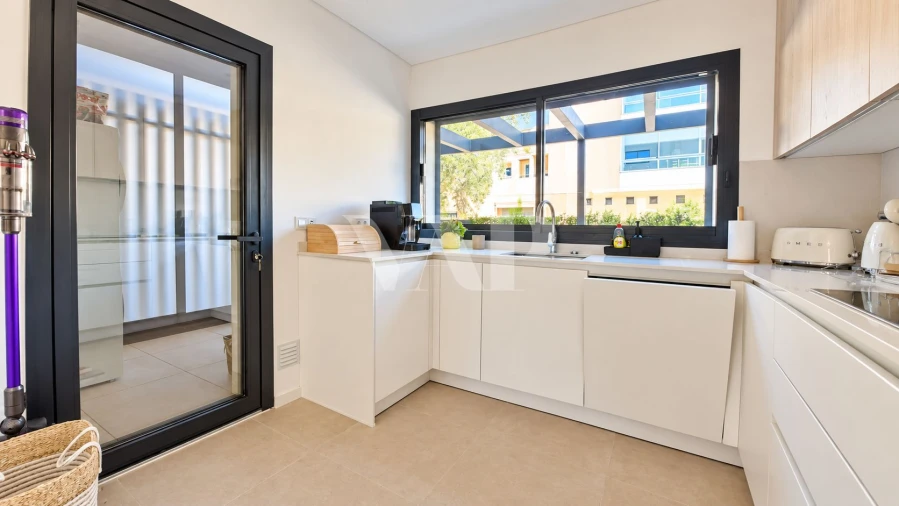 Apartamento T2 para Venda em Quarteira Foto 17