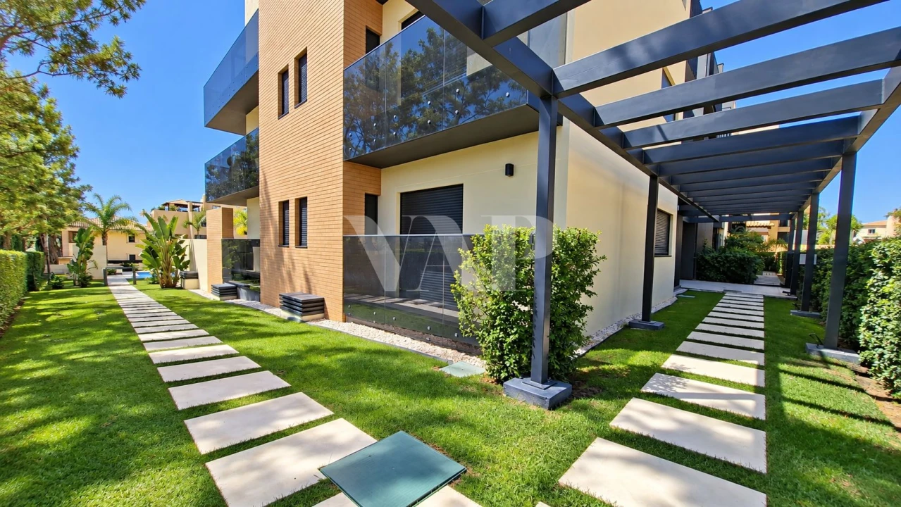 Apartamento T2 para Venda em Quarteira Foto 6