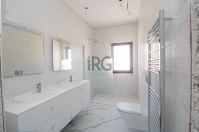 Apartamento T5 para Venda em Almancil