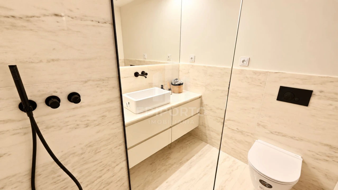 Apartamento T3 para Venda em Cedofeita, Santo Ildefonso, Sé, Miragaia, São Nicolau e Vitória Foto 11