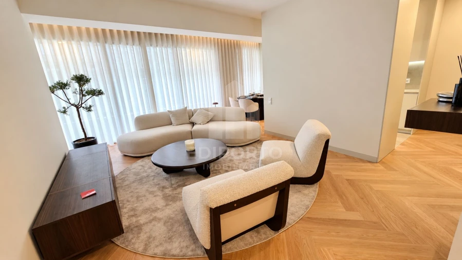 Apartamento T3 para Venda em Cedofeita, Santo Ildefonso, Sé, Miragaia, São Nicolau e Vitória Foto 2