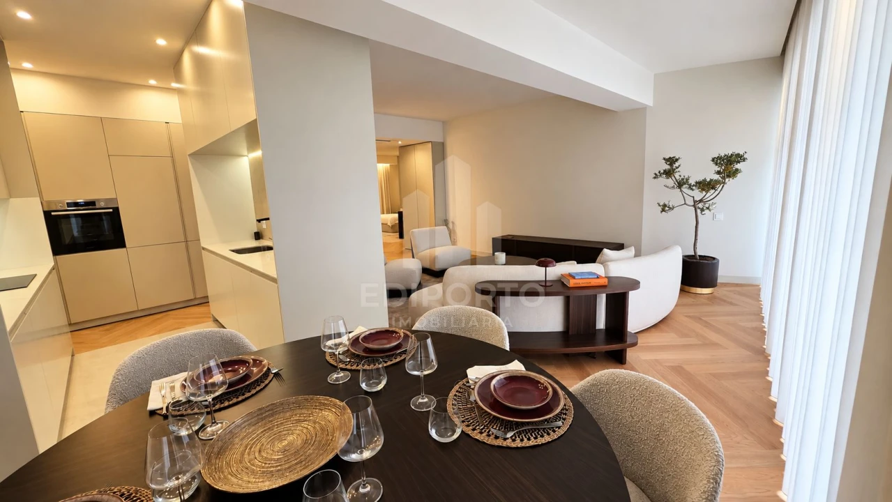 Apartamento T3 para Venda em Cedofeita, Santo Ildefonso, Sé, Miragaia, São Nicolau e Vitória Foto 1