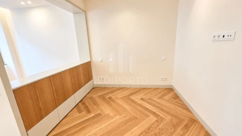 Apartamento para Venda em Cedofeita, Santo Ildefonso, Sé, Miragaia, São Nicolau e Vitória