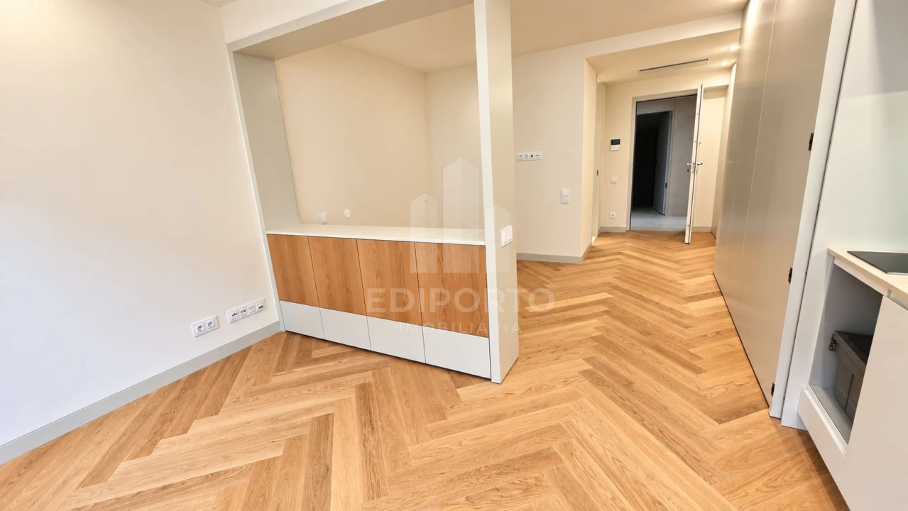 Apartamento para Venda em Cedofeita, Santo Ildefonso, Sé, Miragaia, São Nicolau e Vitória Foto 4