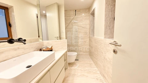 Apartamento T3 para Venda em Cedofeita, Santo Ildefonso, Sé, Miragaia, São Nicolau e Vitória