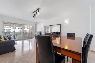 Apartamento T2 para Arrendamento em Albufeira e Olhos de Água