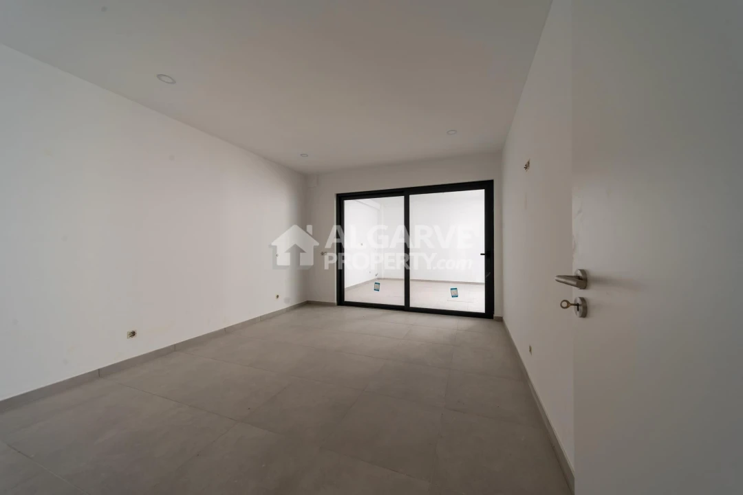 Moradia T3 para Venda em Montenegro Foto 20