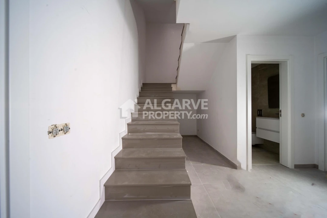 Moradia T3 para Venda em Montenegro Foto 19