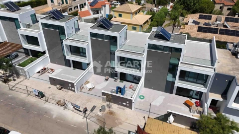 Moradia T3 para Venda em Montenegro