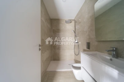 Moradia T3 para Venda em Montenegro