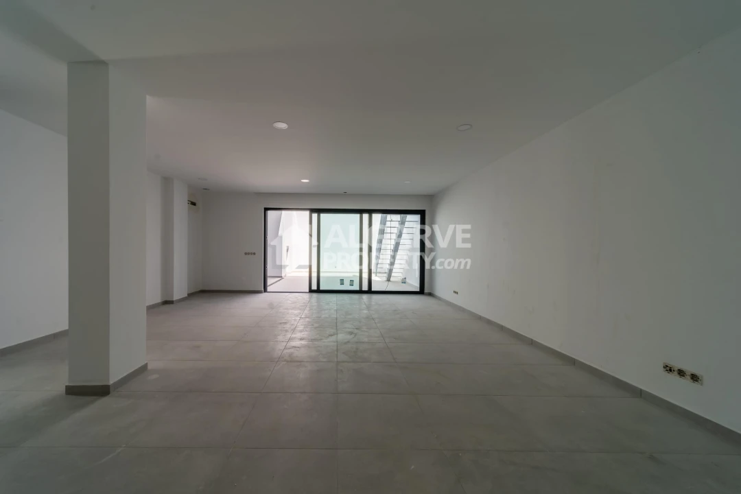 Moradia T3 para Venda em Montenegro Foto 17