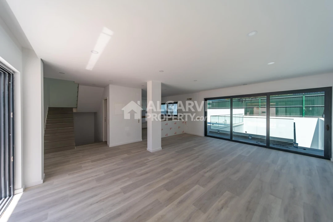 Moradia T3 para Venda em Montenegro Foto 24