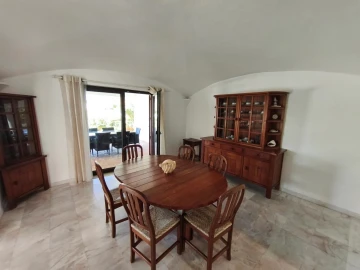 Moradia T5 para Venda em Quarteira