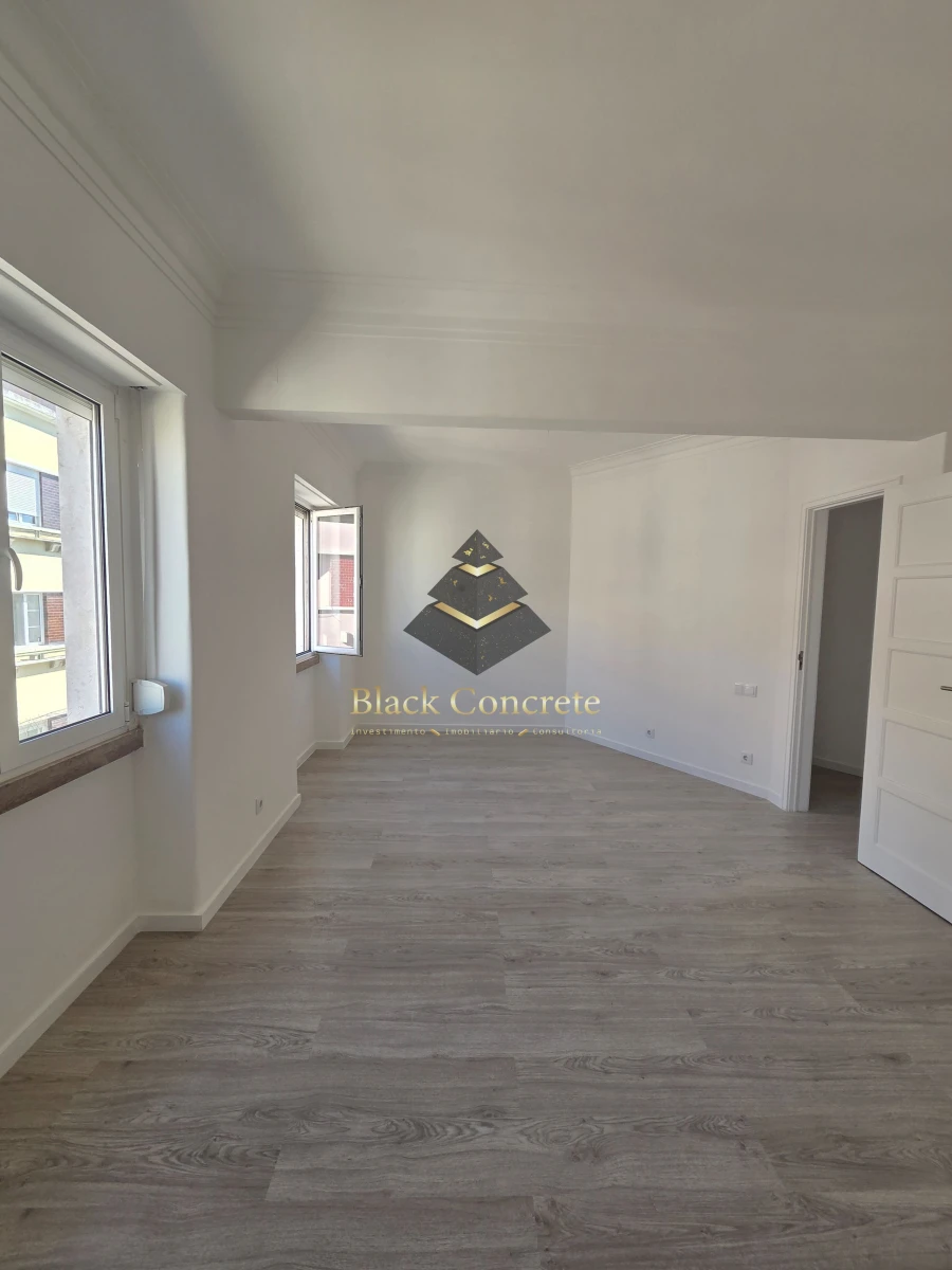 Apartamento T2 para Venda em São Vicente Foto 7