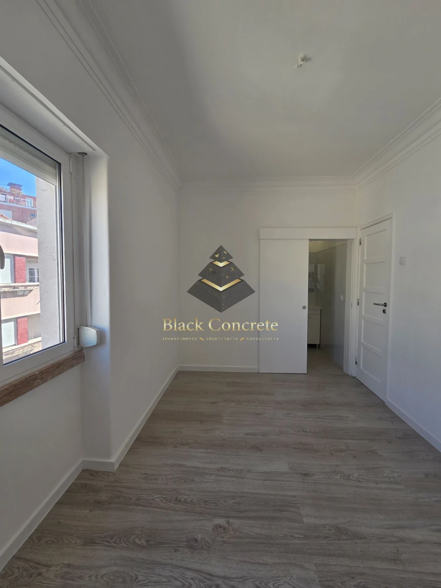 Apartamento T2 para Venda em São Vicente Foto 17