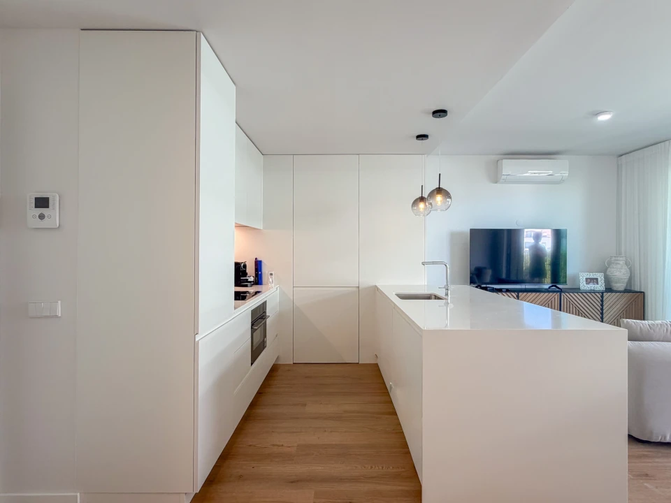 Apartamento T1 para Arrendamento em Algés, Linda-A-Velha e Cruz Quebrada-Dafundo Foto 9