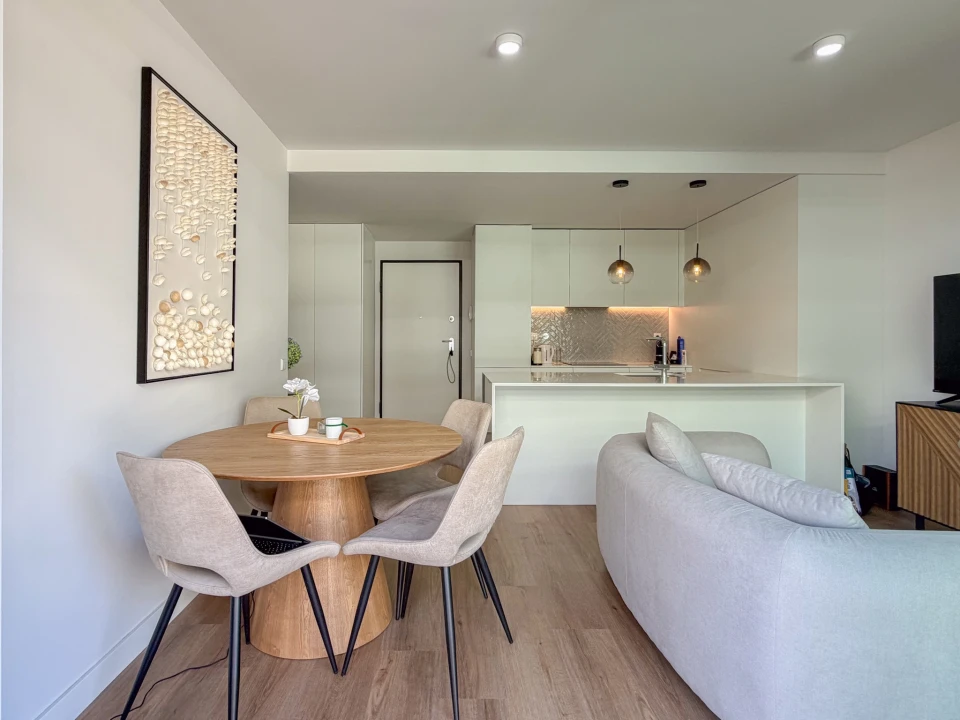Apartamento T1 para Arrendamento em Algés, Linda-A-Velha e Cruz Quebrada-Dafundo Foto 7
