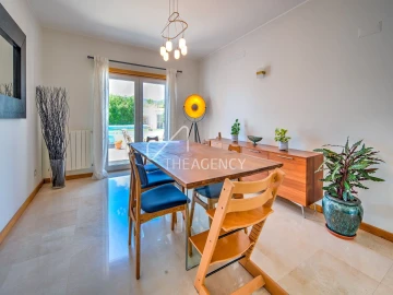 Apartamento T5 para Arrendamento em Alcabideche
