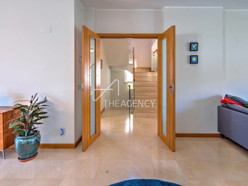 Apartamento T5 para Arrendamento em Alcabideche Foto 14