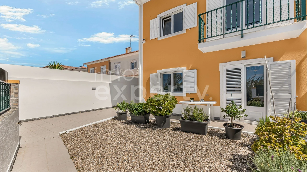 Moradia T4 para Venda em São Pedro da Cadeira Foto 38