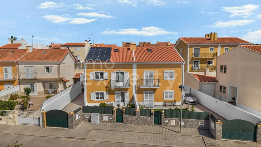 Moradia T4 para Venda em São Pedro da Cadeira Foto 2
