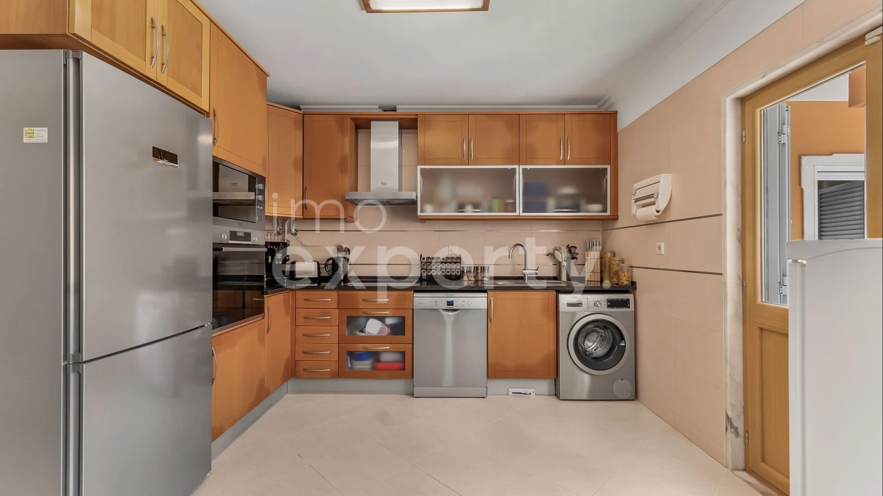 Moradia T4 para Venda em São Pedro da Cadeira Foto 5