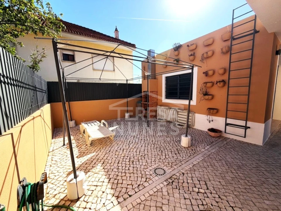 Moradia T3 para Venda em Quinta do Conde Foto 27