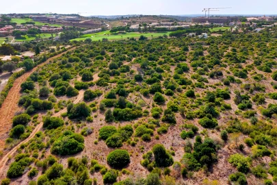 Terreno para Venda em Lagos (São Sebastião e Santa Maria)