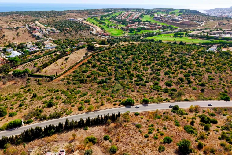 Terreno para Venda em Lagos (São Sebastião e Santa Maria) Foto 2