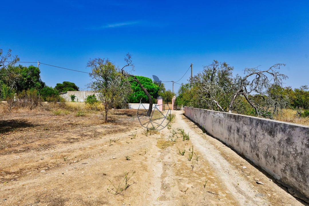 Moradia T4 para Venda em Lagos (São Sebastião e Santa Maria) Foto 57