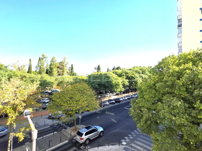 Apartamento T3 para Venda em Benfica Foto 13