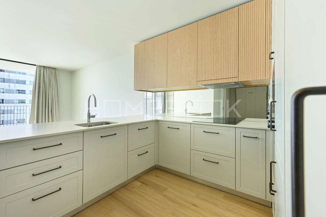 Apartamento T1 para Arrendamento em Santa Marinha Foto 11