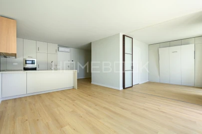 Apartamento T1 para Arrendamento em Santa Marinha