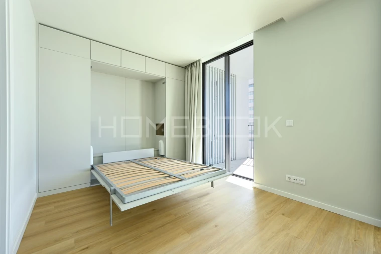 Apartamento T1 para Arrendamento em Santa Marinha Foto 18