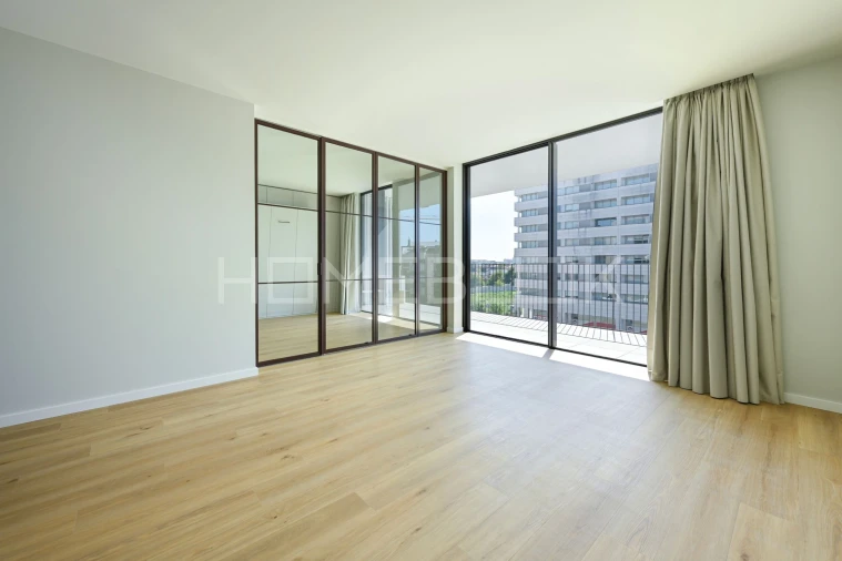 Apartamento T1 para Arrendamento em Santa Marinha Foto 16