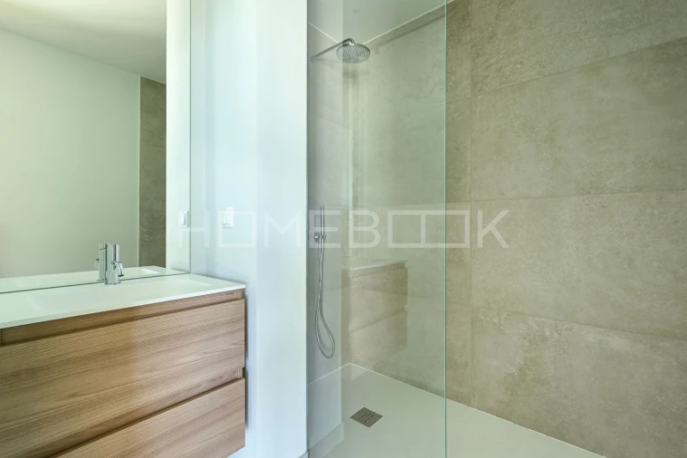 Apartamento T1 para Arrendamento em Santa Marinha Foto 21
