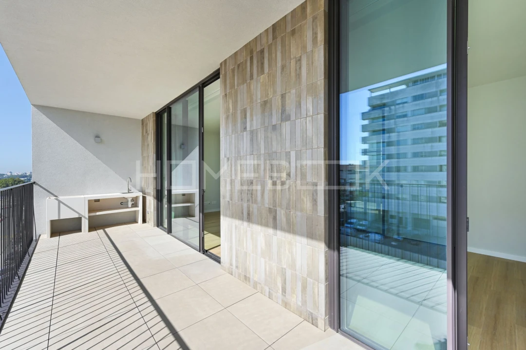 Apartamento T1 para Arrendamento em Santa Marinha Foto 3