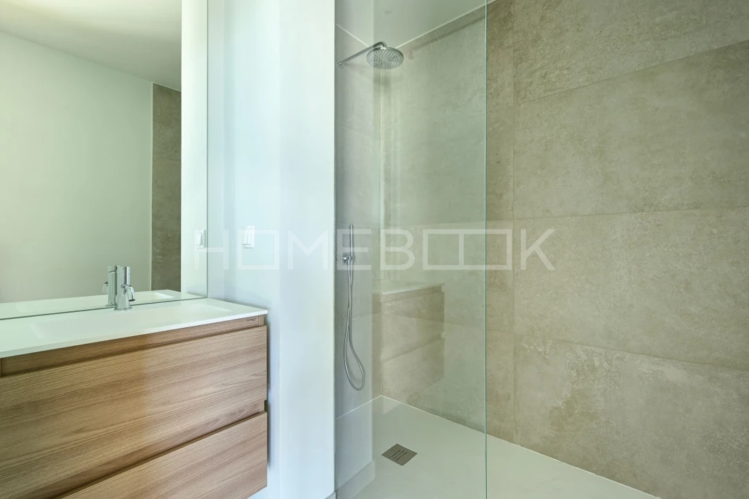 Apartamento T1 para Arrendamento em Santa Marinha Foto 21