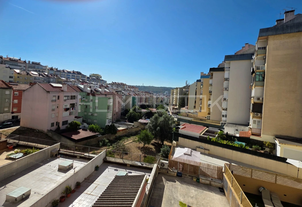 Apartamento T3 para Venda em Benfica Foto 10