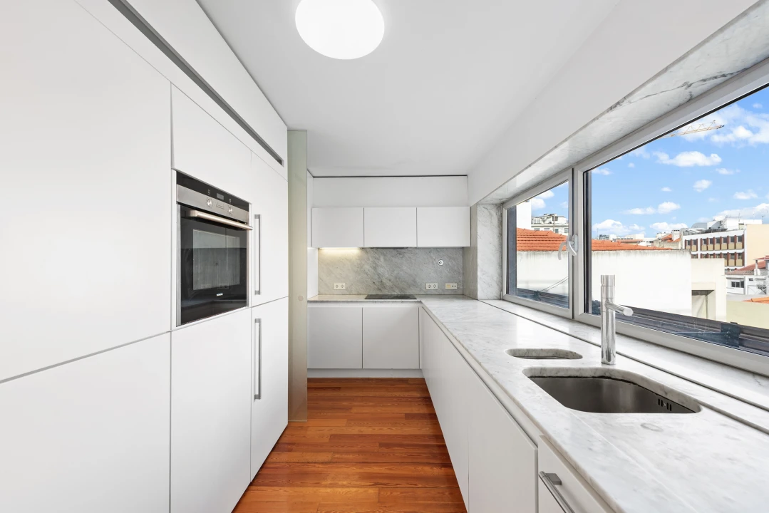 Apartamento T3 para Arrendamento em Avenidas Novas Foto 6