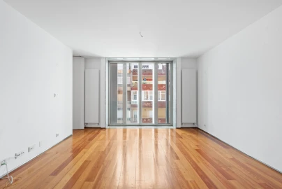 Apartamento T3 para Arrendamento em Avenidas Novas