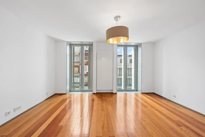 Apartamento T3 para Arrendamento em Avenidas Novas