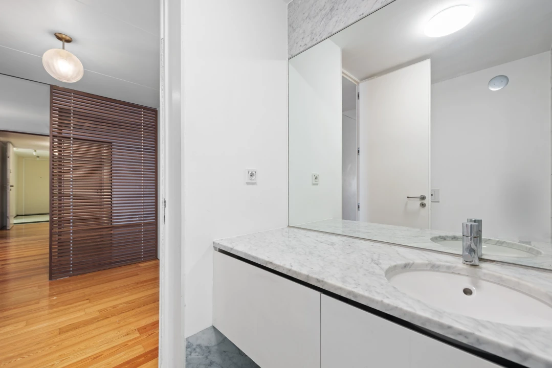 Apartamento T3 para Arrendamento em Avenidas Novas Foto 22
