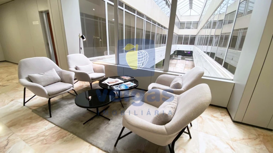 Escritório para Arrendamento em Areeiro Foto 26