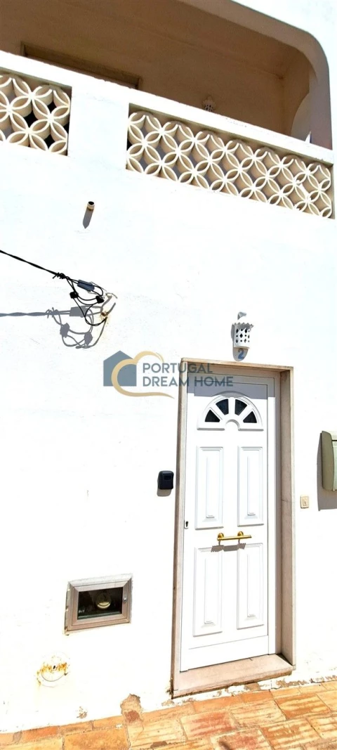 Moradia T2 para Venda em Albufeira e Olhos de Água