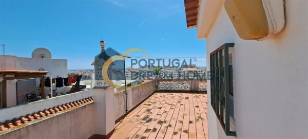 Moradia T2 para Venda em Albufeira e Olhos de Água