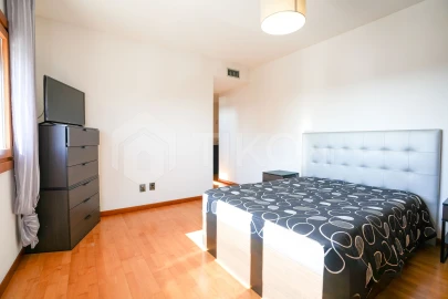 Apartamento T4 para Venda em Camarate, Unhos e Apelação