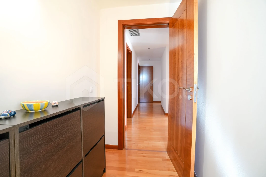 Apartamento T4 para Venda em Camarate, Unhos e Apelação Foto 26