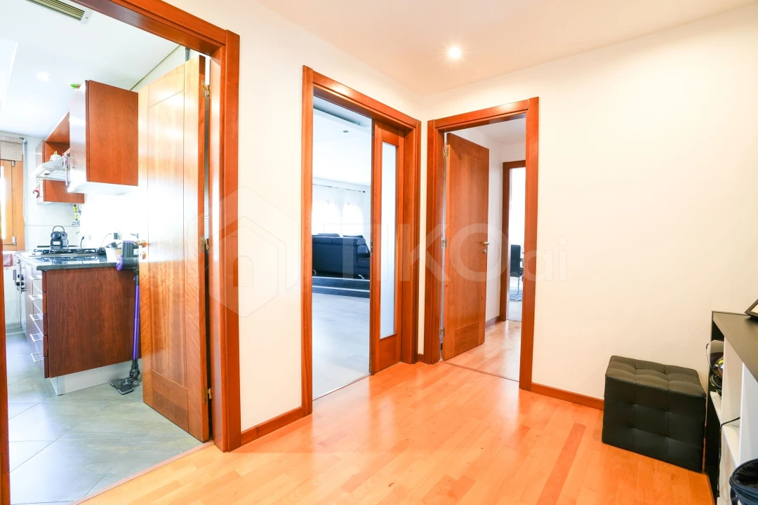 Apartamento T4 para Venda em Camarate, Unhos e Apelação Foto 6